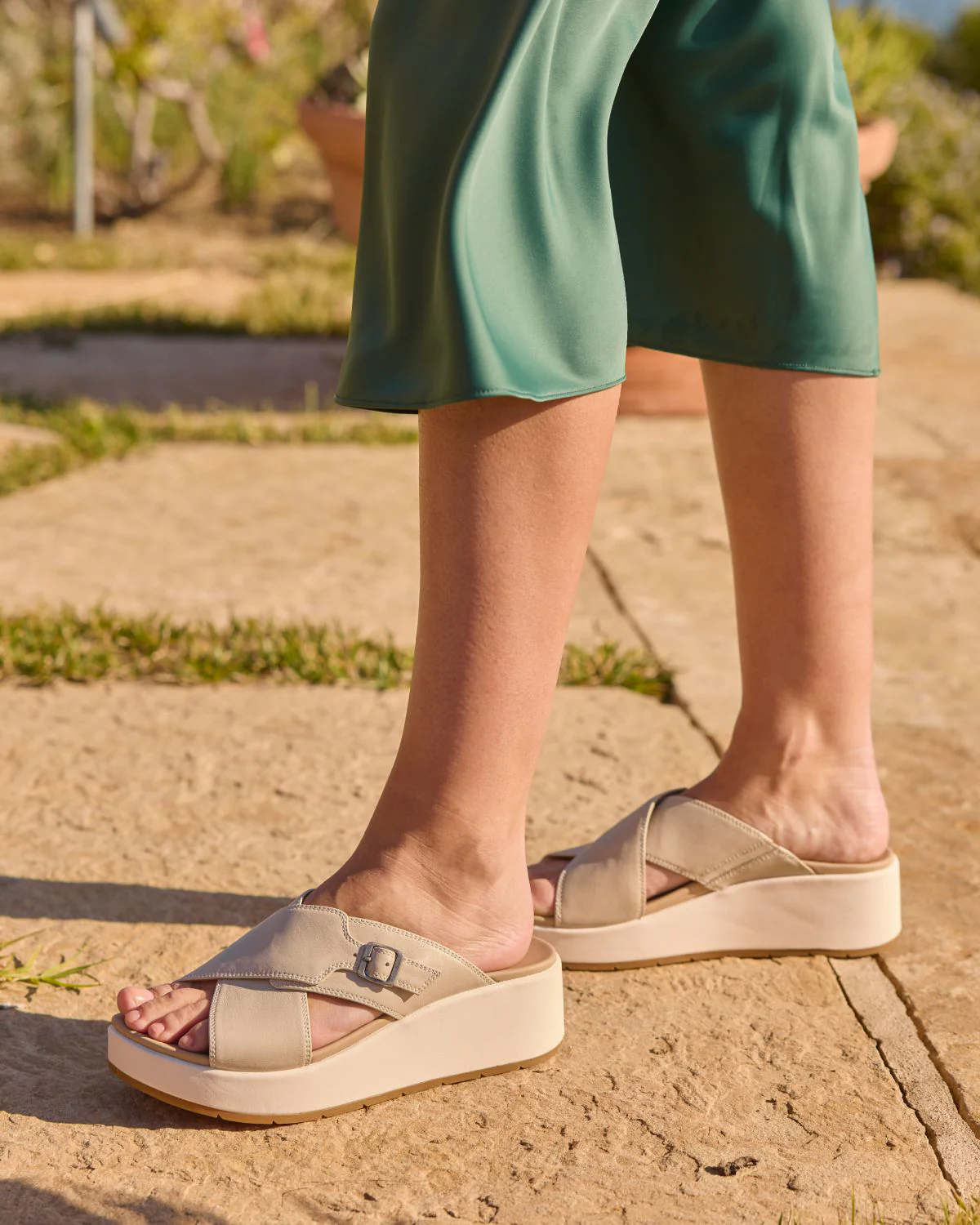 Solstice Cross Slide Metatarsal - Image 3